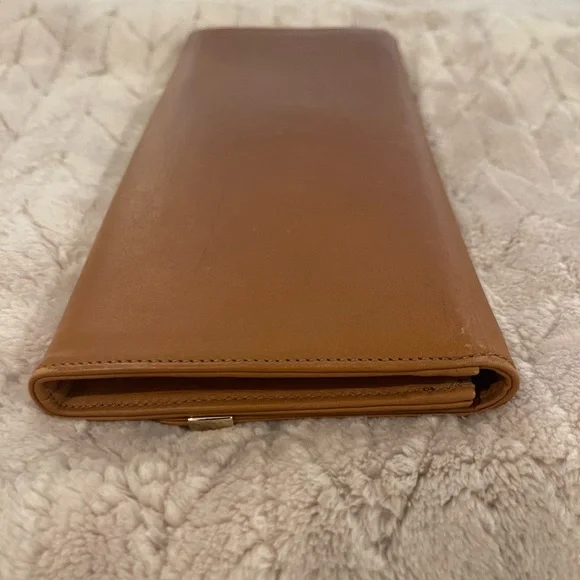 Gucci Tan Leather Clutch - Picture 7 of 7